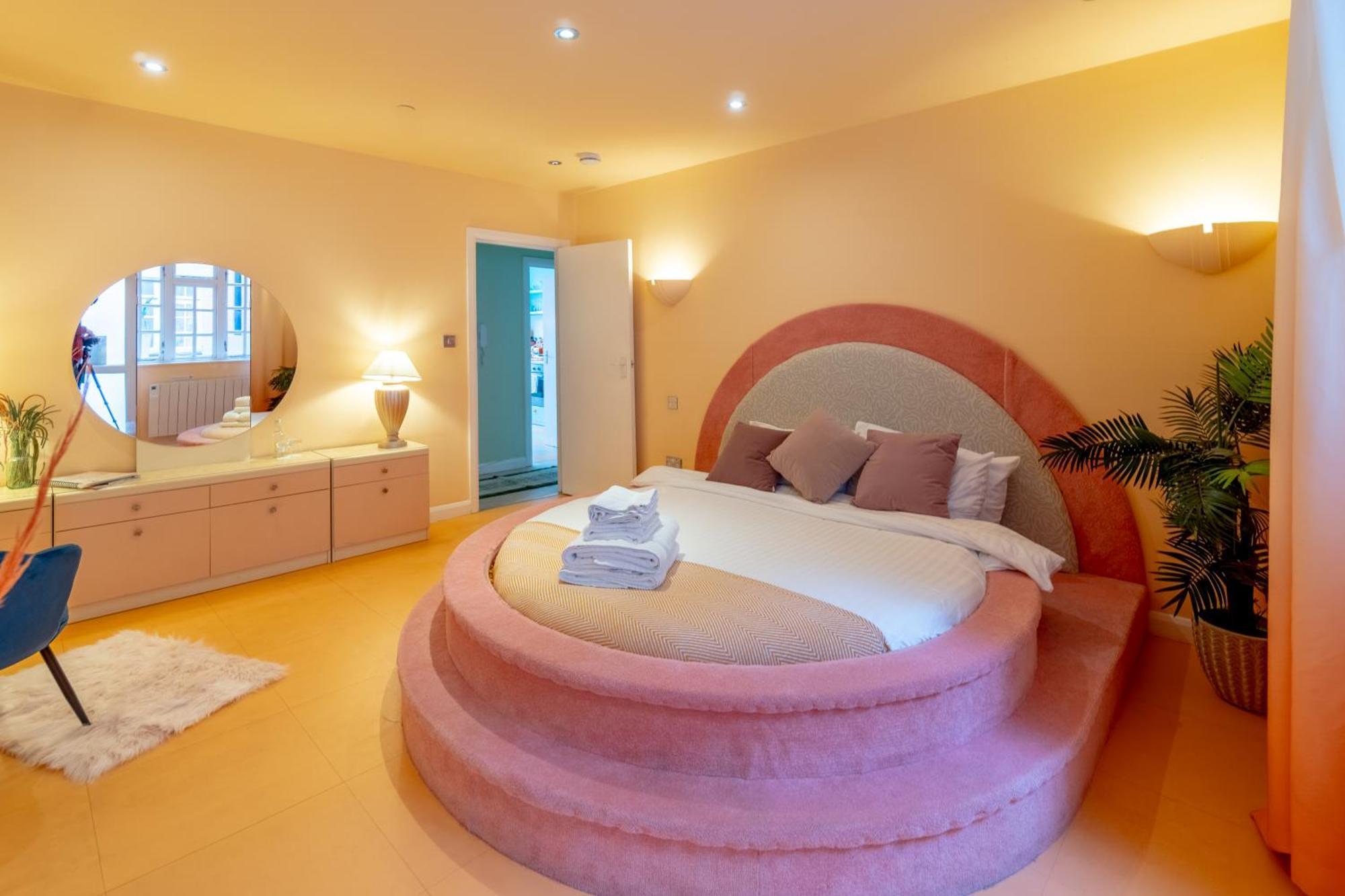The Courtyard Suite By Margate Suites Exteriér fotografie