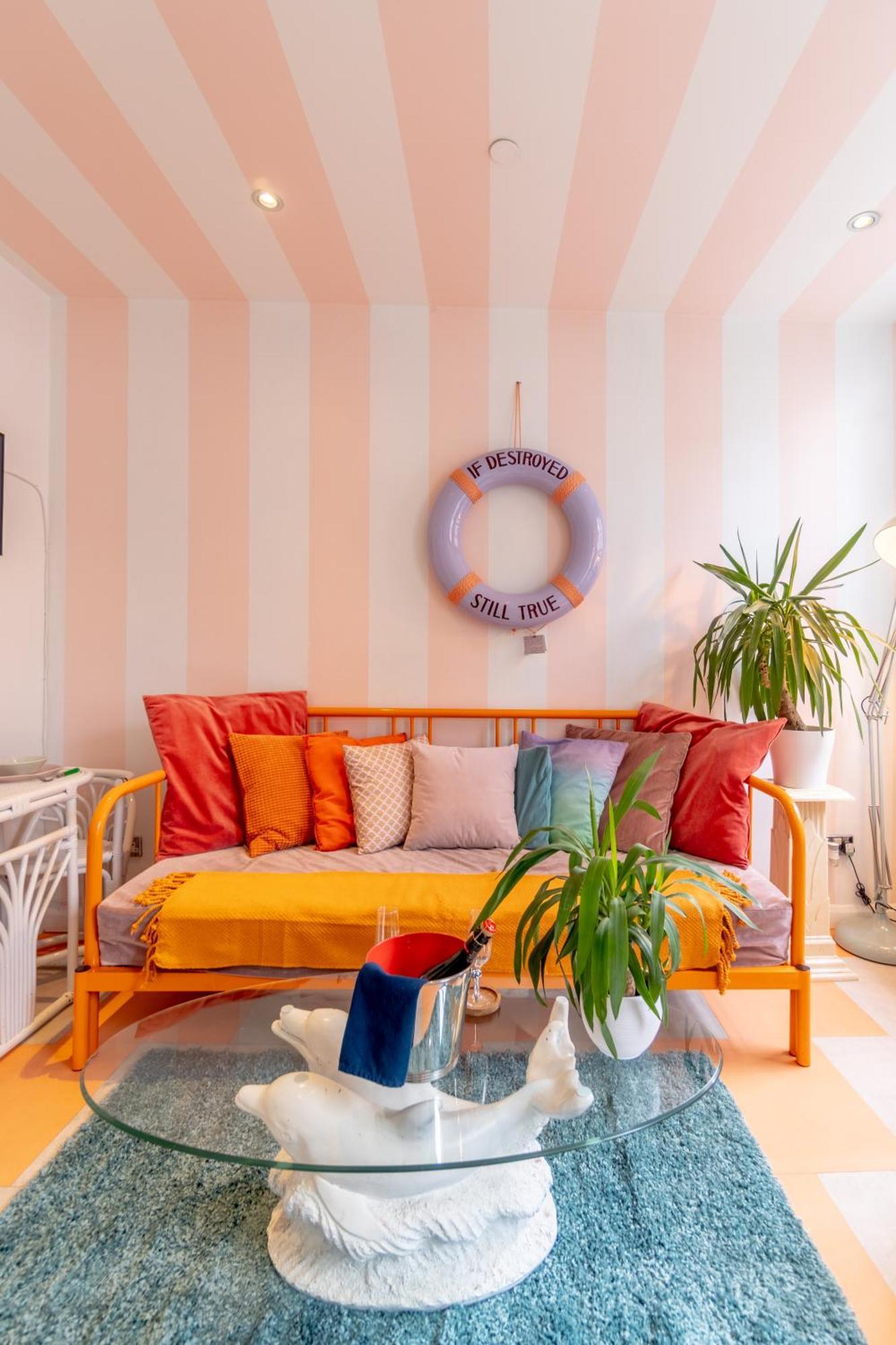 The Courtyard Suite By Margate Suites Exteriér fotografie